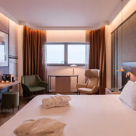 Savhotel Mantegna 酒店 4*