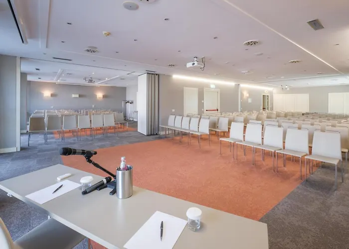 Savhotel Mantegna Отель