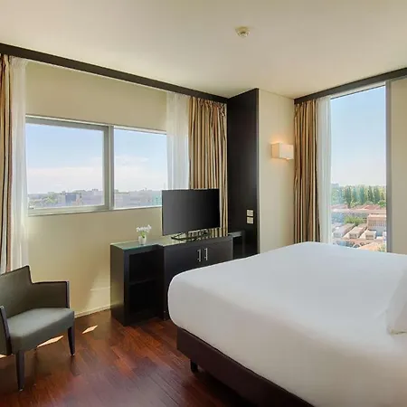 Savhotel Mantegna Hotel 4*
