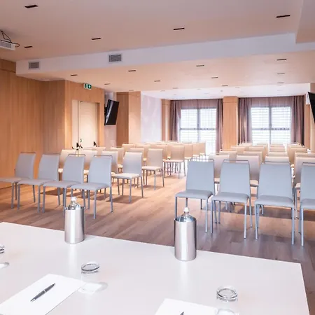 Hotel Savhotel Mantegna 4*