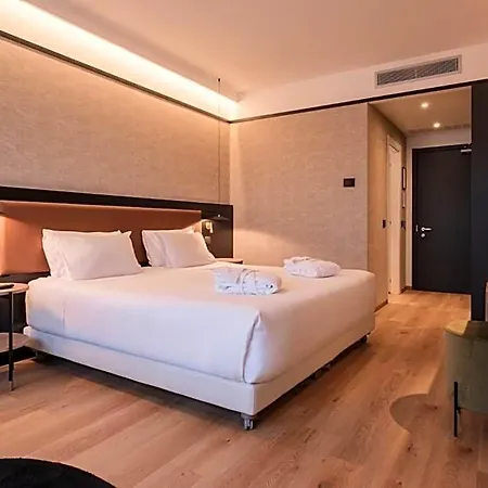 Savhotel Mantegna 4*