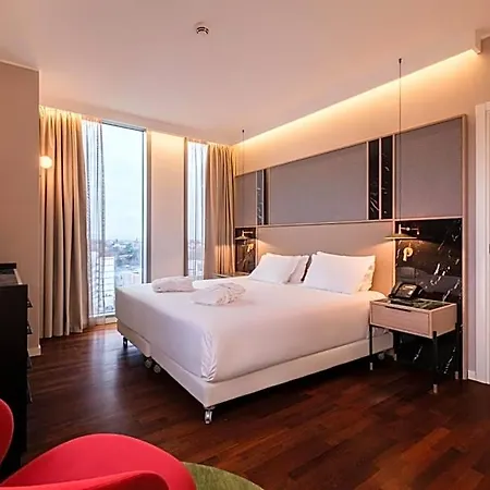 Savhotel Mantegna 酒店