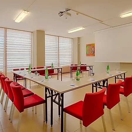 Savhotel Mantegna 酒店 4*