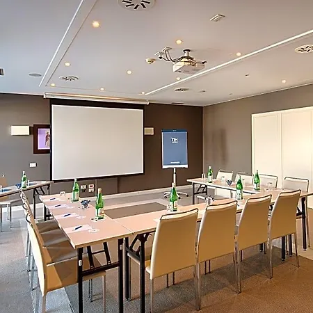 Savhotel Mantegna Hotel 4*