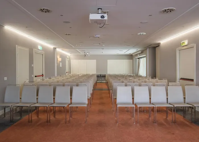 Savhotel Mantegna 4*